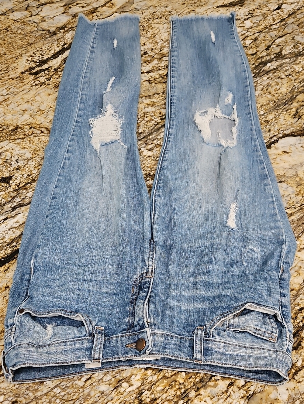 SP BLACK LABEL Low Rise Women's Distressed Jeans. Size 29 Inseam 28" Rise 7.5"